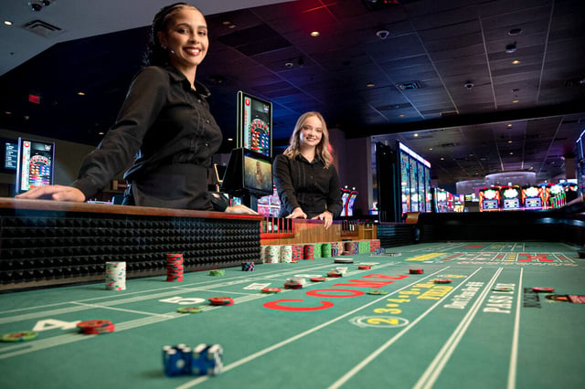 Zig Zag Girls 2024 Casino Floor 209 2