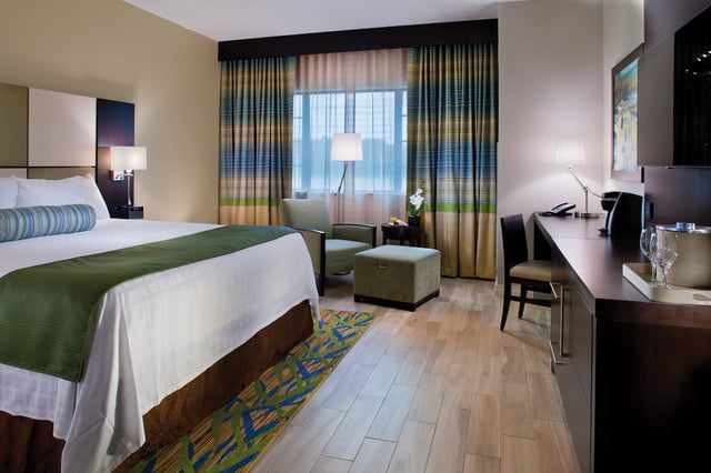 Deluxe Room King bed