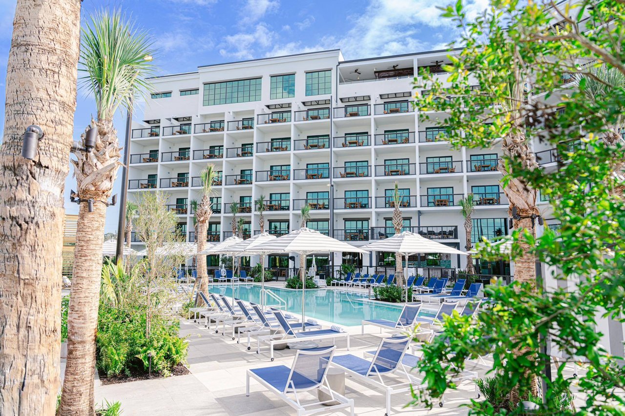 Perry hotel pool