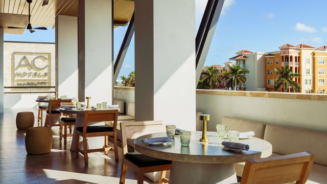 Ar rswac dining balcony rswa 16324 11078 Wide Hor