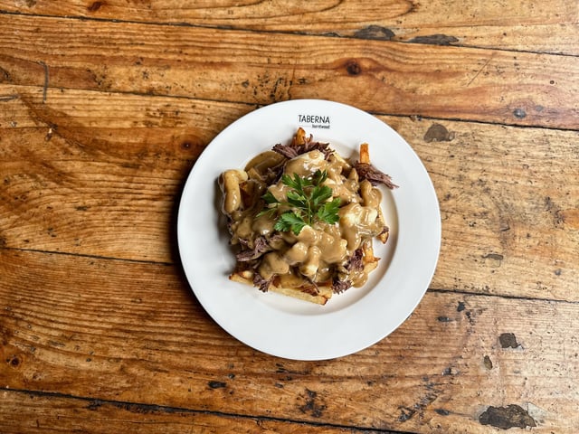 Taberna poutine fries