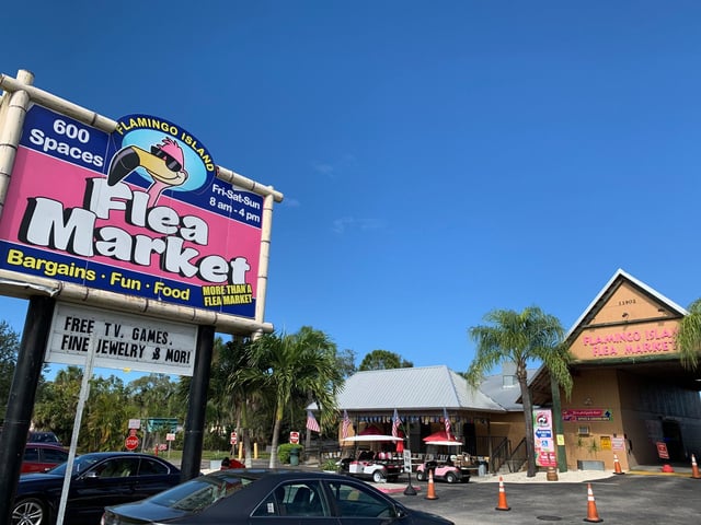 Flamingo island flea market
