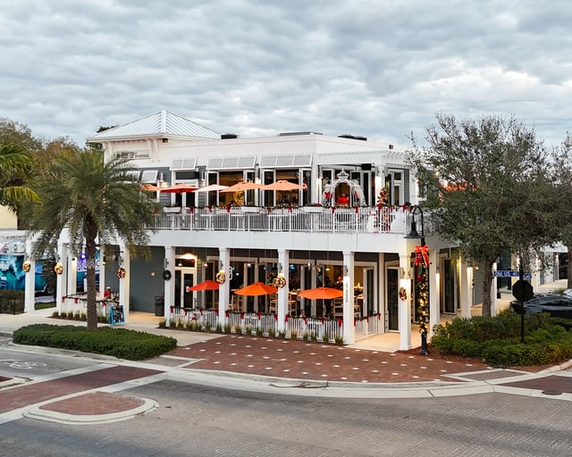 Rooftop riverside front