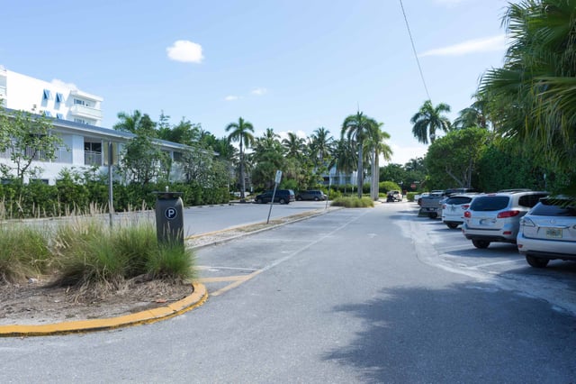 8th avenue north parking lot