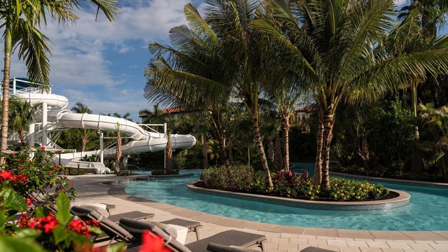 Rswgr lazy river 50781590 Wide Hor