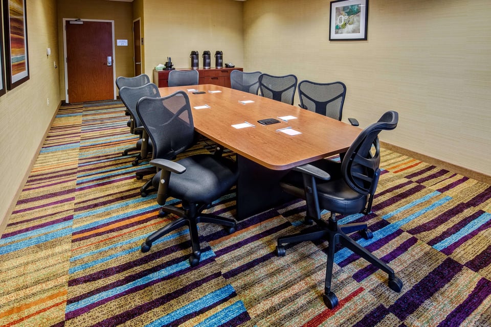 Rswfs boardroom 0050 hor clsc