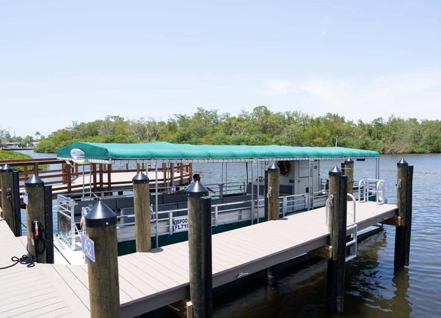 Perry hotel docks