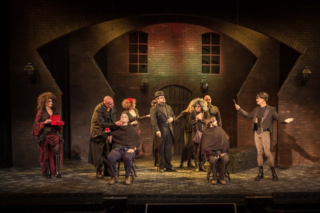 Sweeney Todd Theater Zone 020