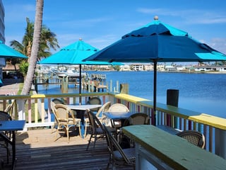 Buzzs waterfront dining