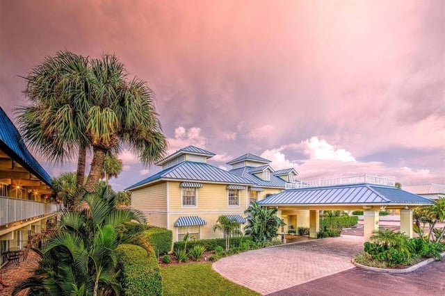 Naples Garden Inn Sunset 1