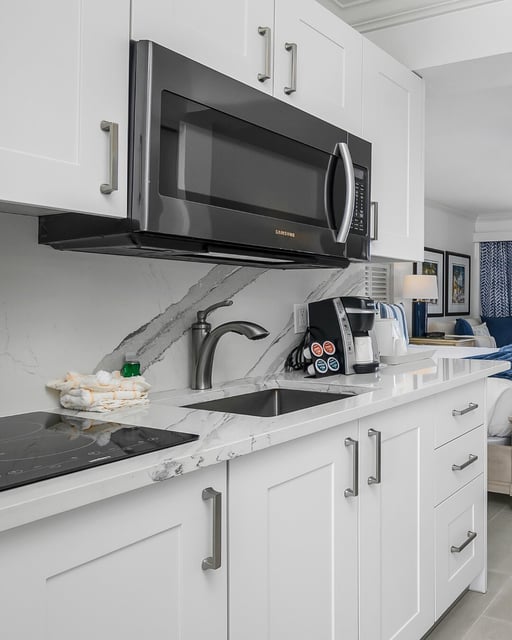 Cove inn kitchen room