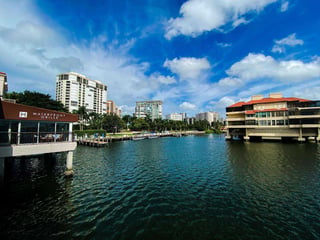 M Waterfront Grille 2