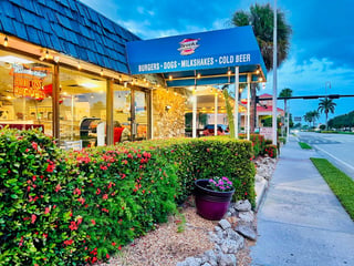 Brooks burgers family restaurant naples florida image00036