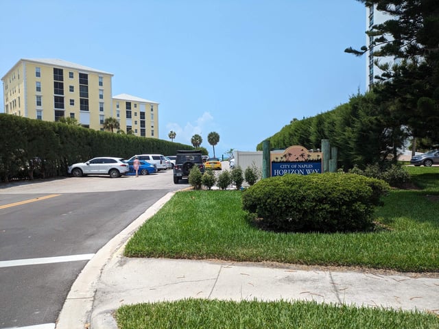 Horizon way beach entrace street view