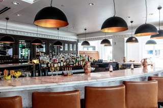 Sails restaurant bar