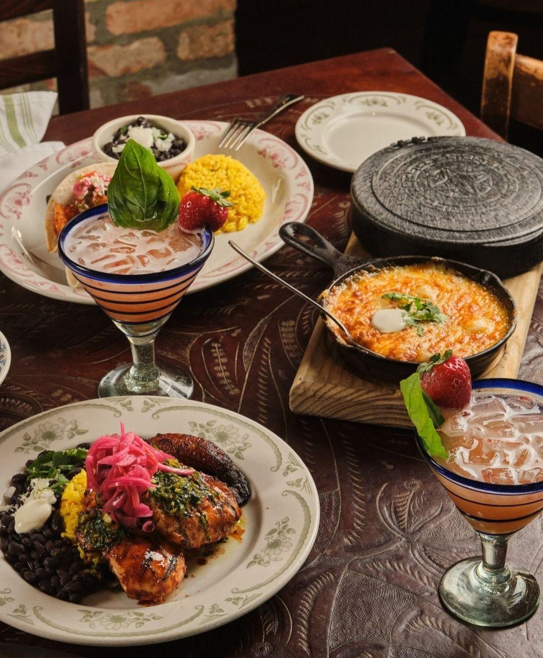 Roccos collage plates