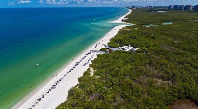 Naples grande 14 Pools Gallery Beach 1 desktop