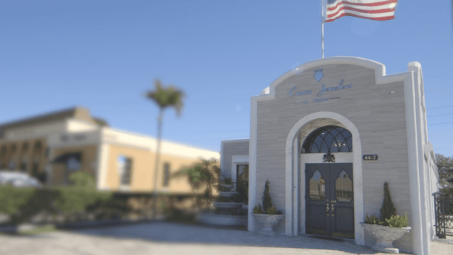 Crown jewelers naples exterior