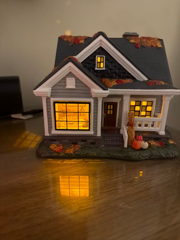 Gather 'Round For Thanksgiving (Harvest) □ 6013600FE Gather 'Round For Thanksgiving (First Edition, limited to 560 pieces)