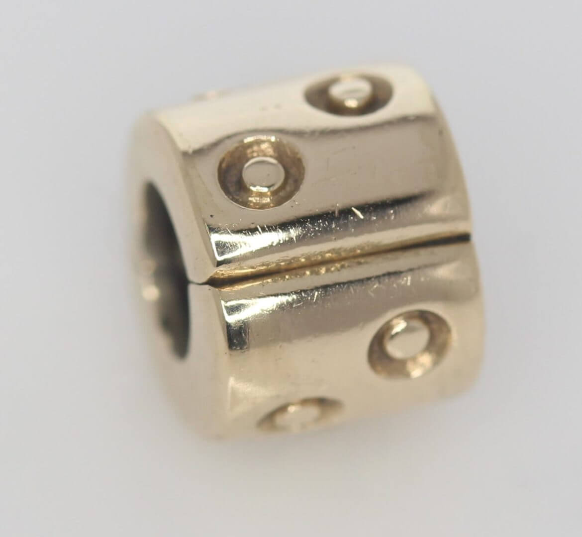 24101811-pandora-14ct-gold-spotted-fixed-clip-charm-750345-ale-585
