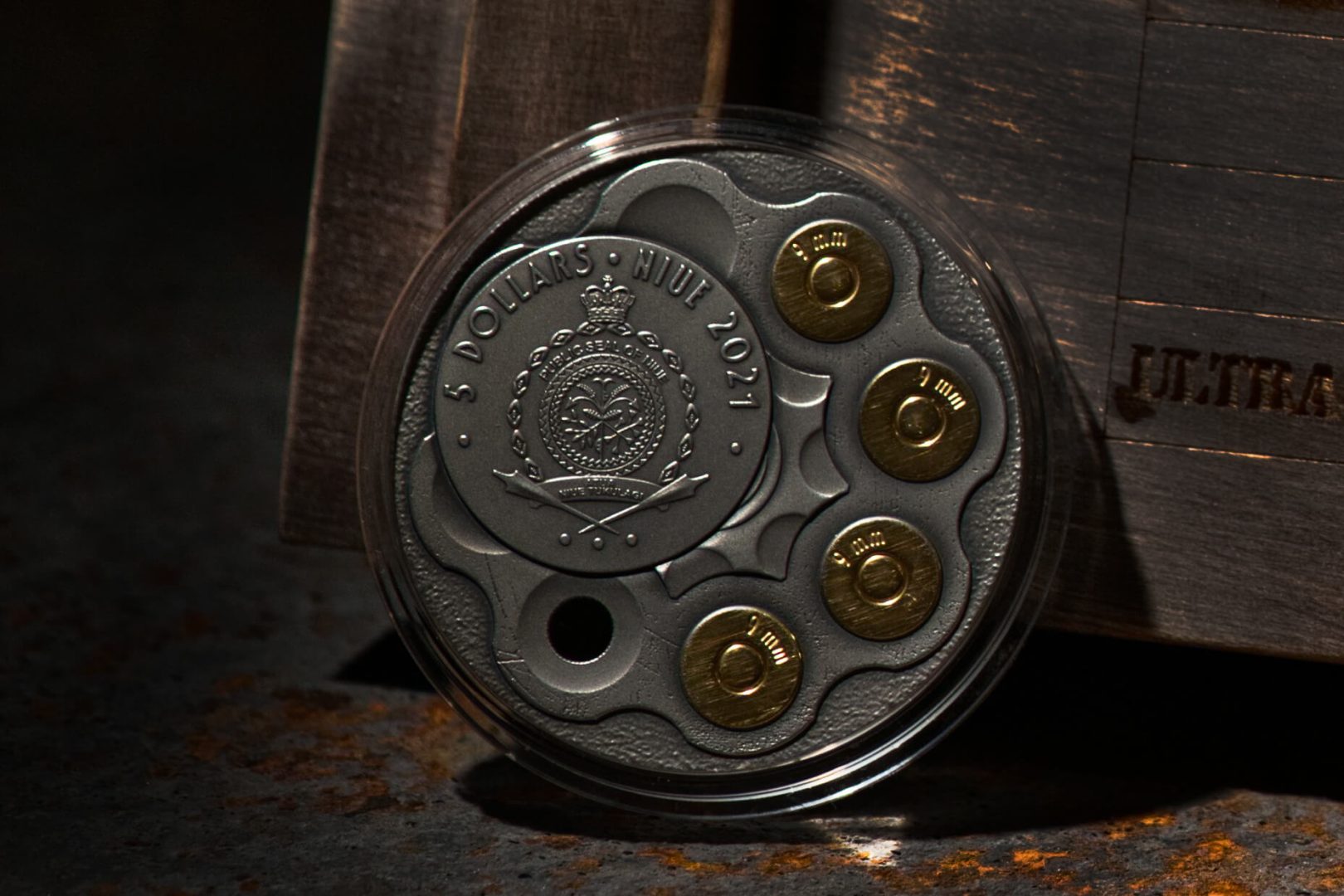 21GAC2OHRC-2021-the-gangsters-al-capone-2oz-999-silver-ultra-high-relief-antiqued-coin