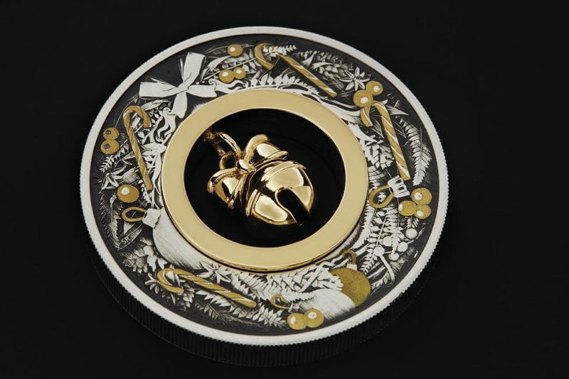 22M37AAA-2022-jingle-bell-christmas-2oz-9999-silver-antiqued-coloured-coin-2022-jingle-bell-christmas-2oz-9999-silver-antiqued-coloured-coin