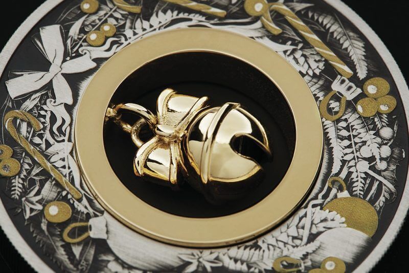 22M37AAA-2022-jingle-bell-christmas-2oz-9999-silver-antiqued-coloured-coin-2022-jingle-bell-christmas-2oz-9999-silver-antiqued-coloured-coin