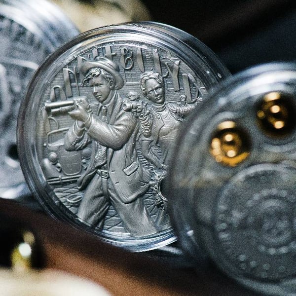 gangsters 22GBAC2OHRC-2022-the-gangsters-bonnie-clyde-2oz-silver-ultra-high-relief-antiqued-coin