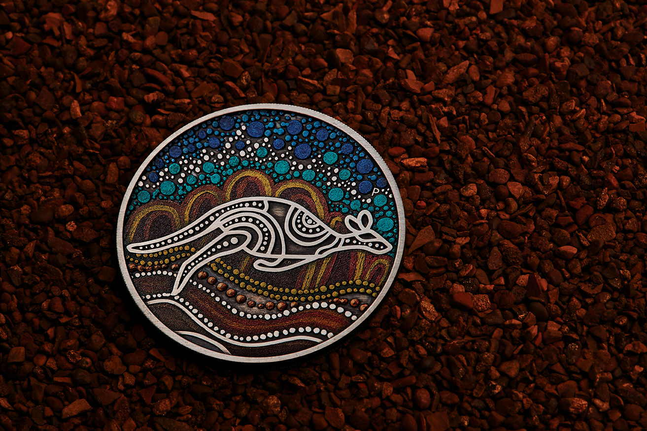 kangaroo 23N02AAA-2023-kangaroo-yongka-2oz-silver-antiqued-coloured-coin