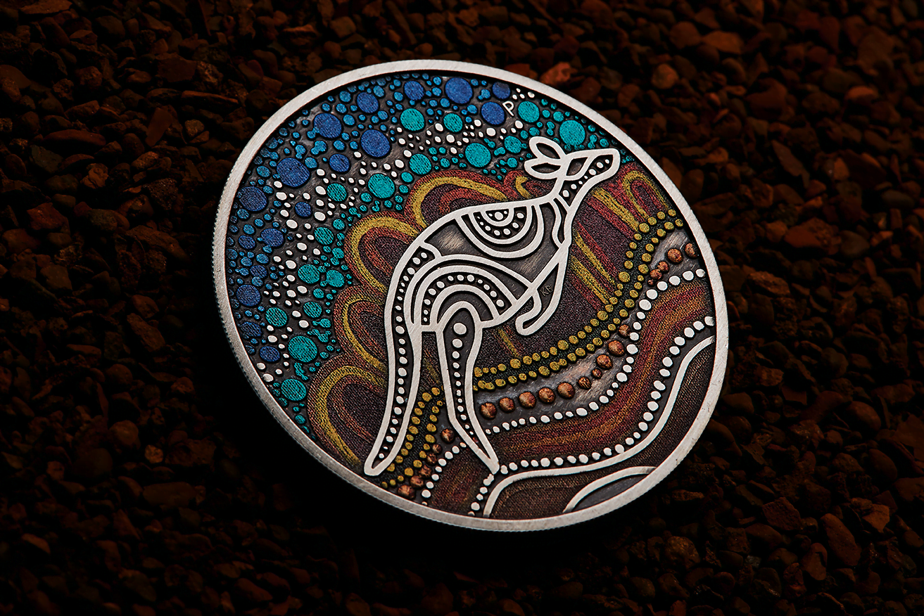 kangaroo 23N02AAA-2023-kangaroo-yongka-2oz-silver-antiqued-coloured-coin