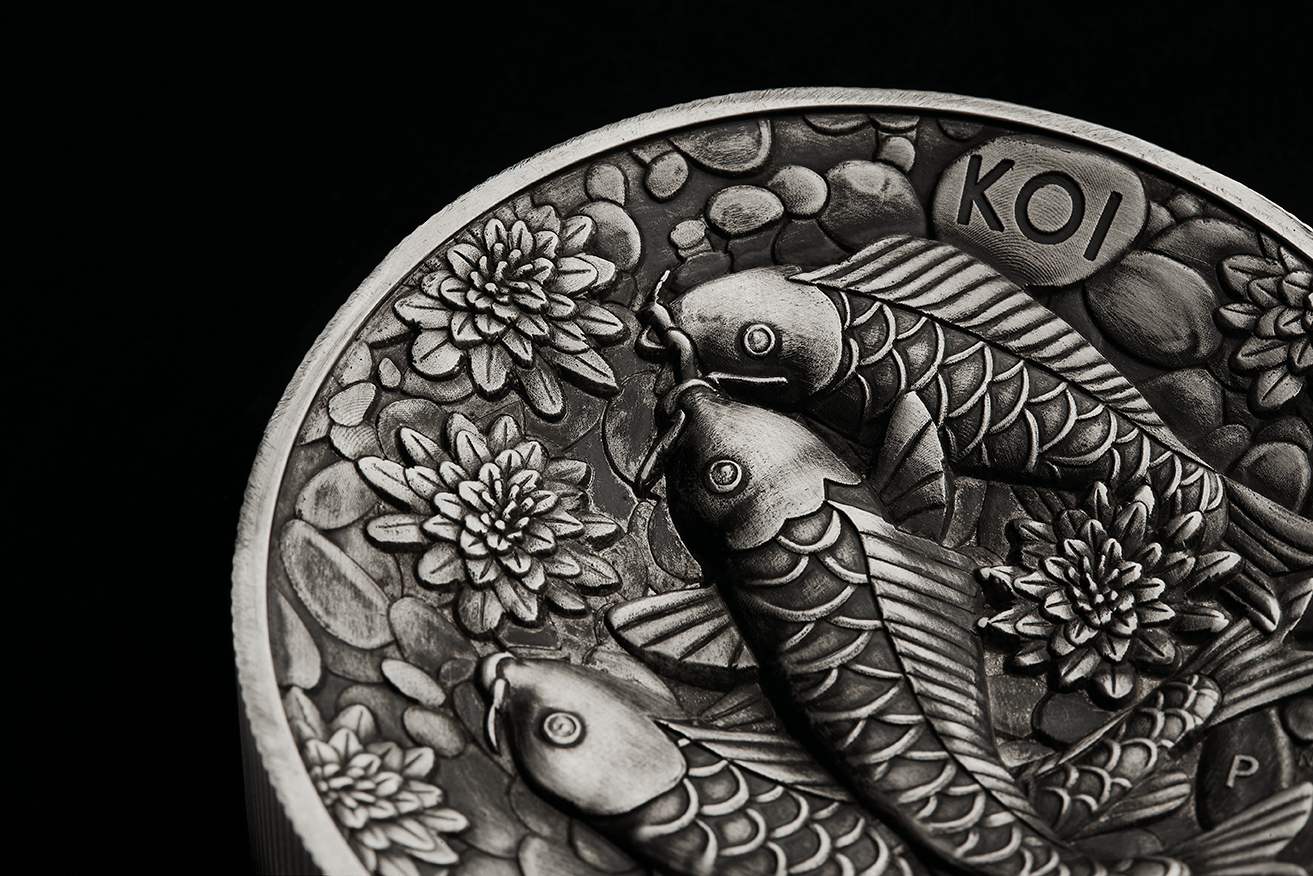 23P74AAA-2023-koi-fish-2-kilo-silver-antiqued-high-relief-coin