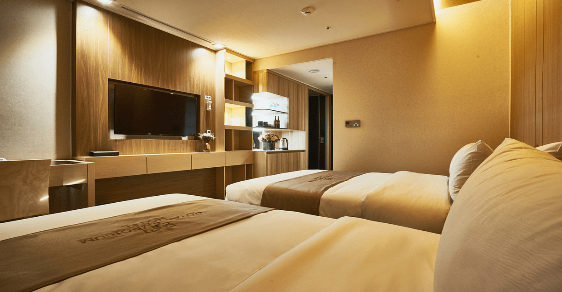 Royal Emporium Hotel