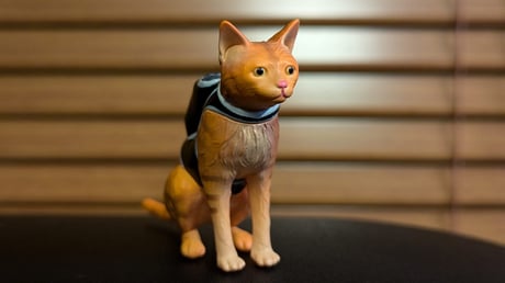 物販エリアのハピネットブースでは『Stray』グッズを販売。ちょっとアンニュイなカプセルトイもお出迎え【TGS2024】