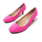 Women's Bridal Low Heel Pump Shoe Fuchsia Suede Size 8.5 -