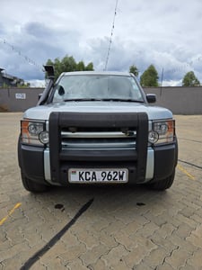 Land Rover  (2009) exterior image - SUV