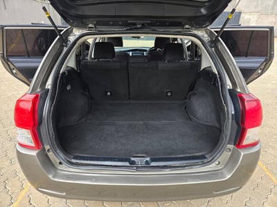 Toyota  (2013) interior image - Wagon