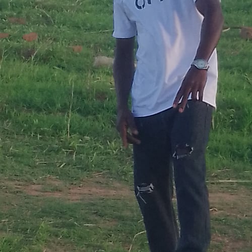 Rodwell Kwenda - Malawi artist on MalawiSongs