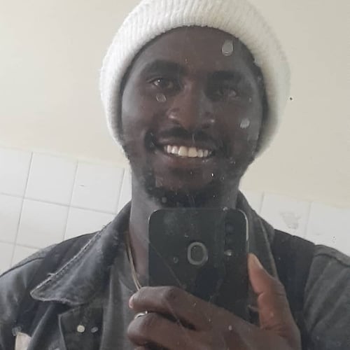 Auspicious - Malawi artist on MalawiSongs