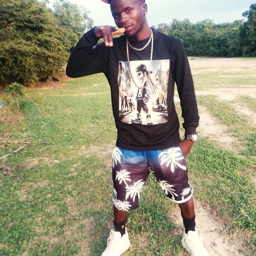 Justin Large - Malawi artist on MalawiSongs