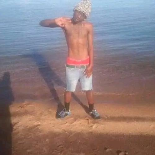 Mchesi - Malawi artist on MalawiSongs
