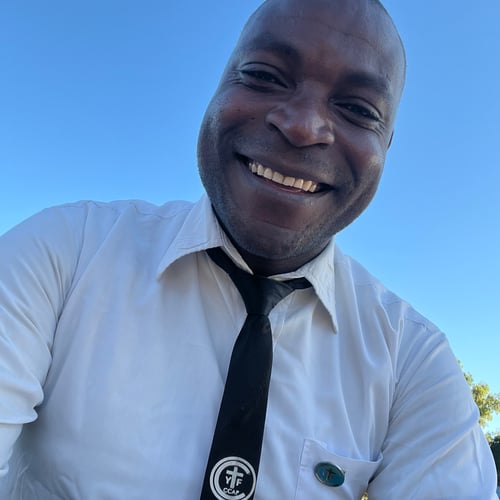 Peter Chikwaulo - Malawi artist on MalawiSongs