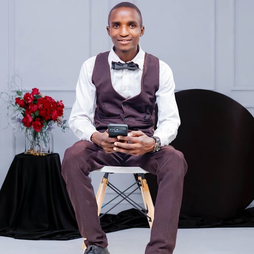 Joshua Machaka - Malawi artist on MalawiSongs