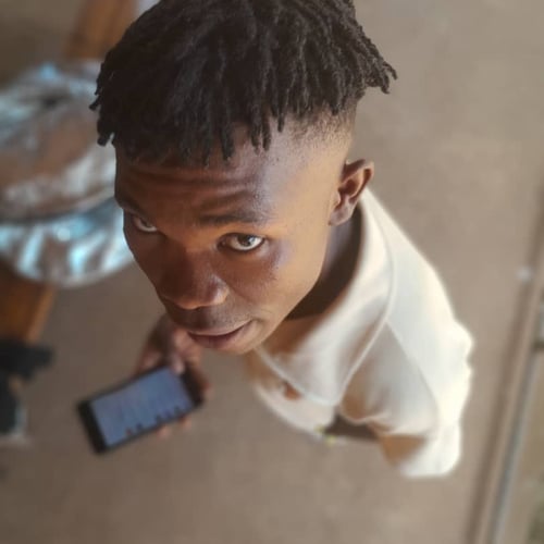Robert - Malawi artist on MalawiSongs