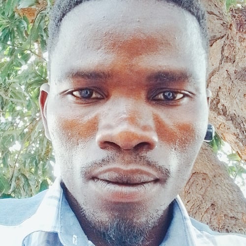 Austin Mikundi - Malawi artist on MalawiSongs