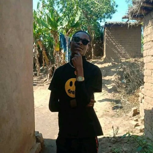 Dessol Ckay - Malawi artist on MalawiSongs