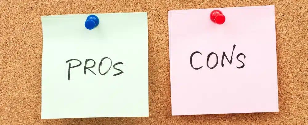 Comparing Brokerage Advantages & Disadvantages