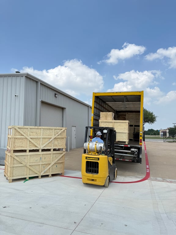 Moving Truck Exterior Loading