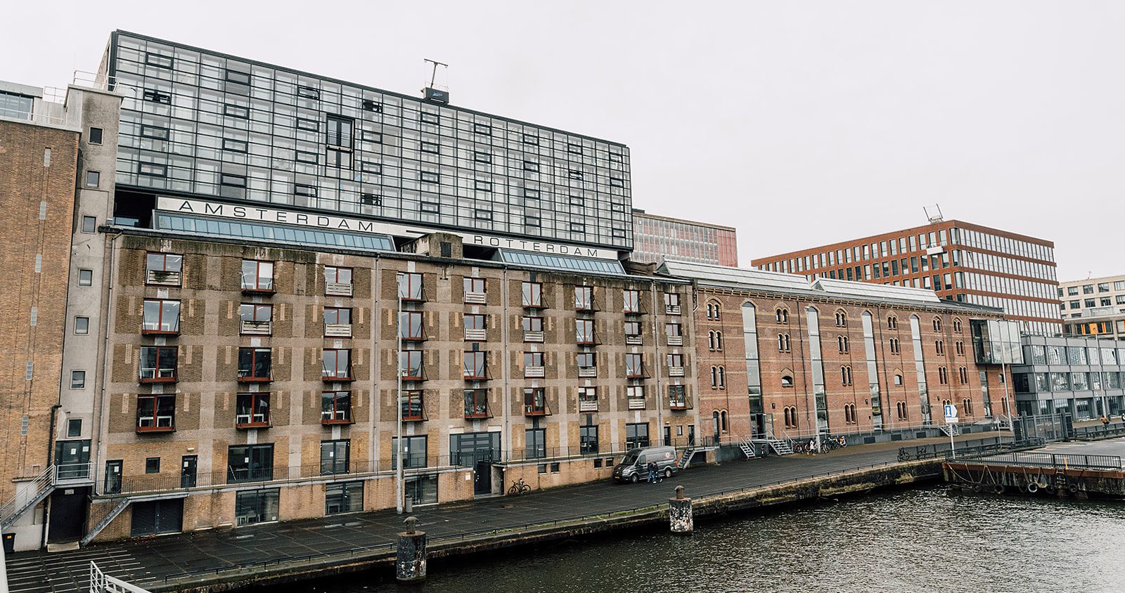 Parella-Nederland-banner-makelaardij-Amsterdam Sloterdijk