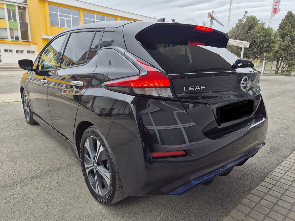 Nissan Leaf Tekna - снимка 6 от 14