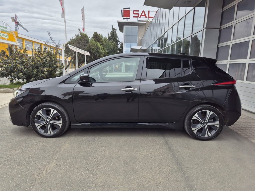 Nissan Leaf Tekna - снимка 4 от 14